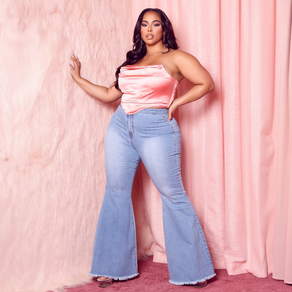 Plus Size High Waist Flared Jeans With Frayed Hem